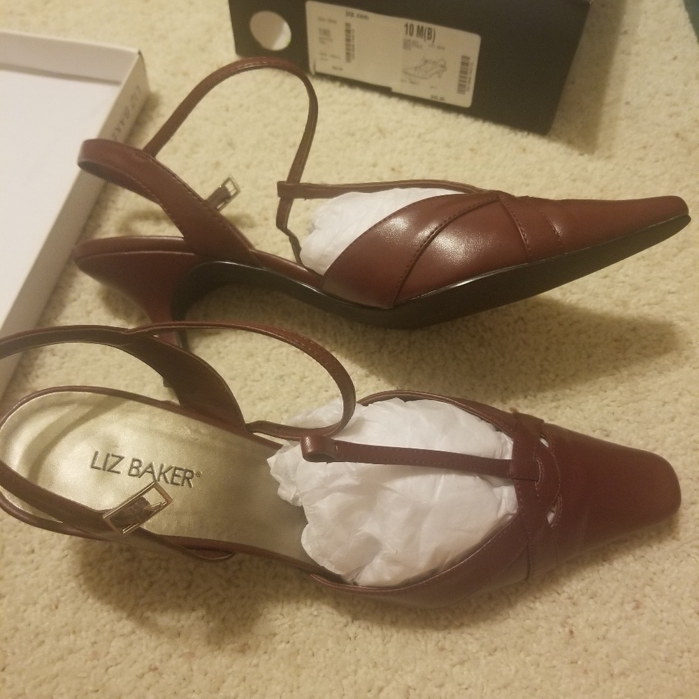 Shoes - Picture 2 of 3